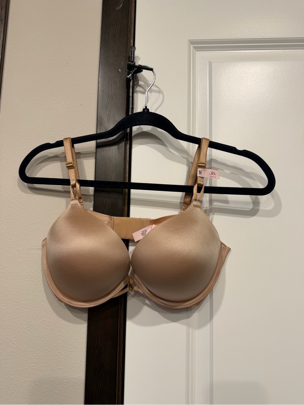 Victoria's Secret Bombshell Push-Up Bra - Picture 2 of 5
